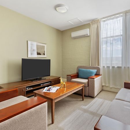 Launceston Central Apartment Hotel Official Exteriör bild