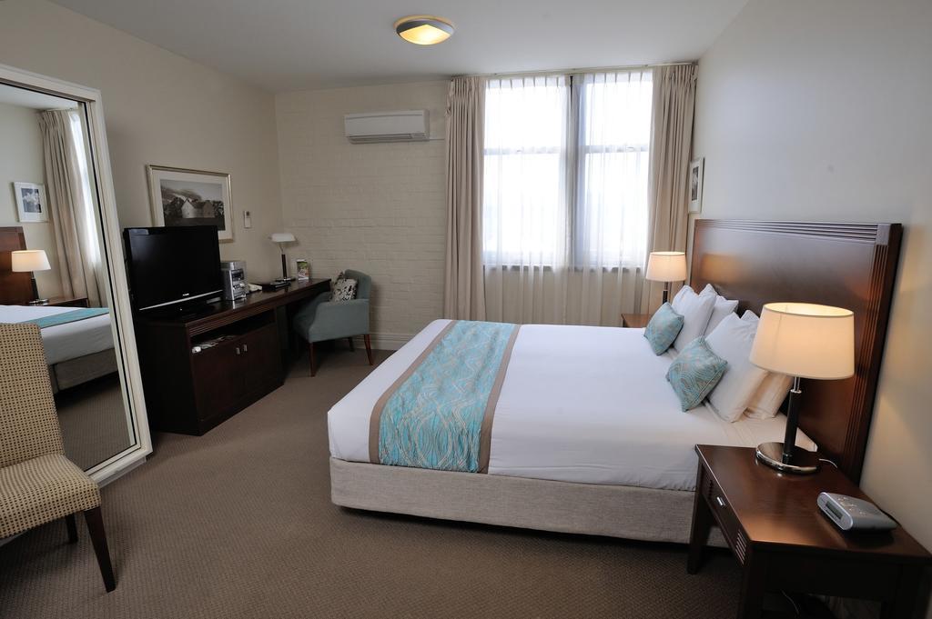 Launceston Central Apartment Hotel Official Exteriör bild