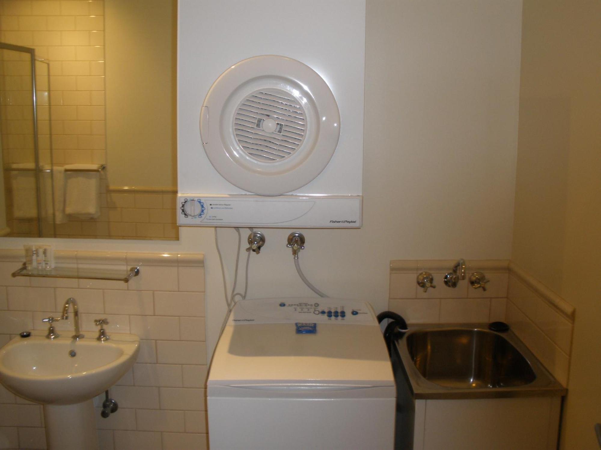 Launceston Central Apartment Hotel Official Exteriör bild