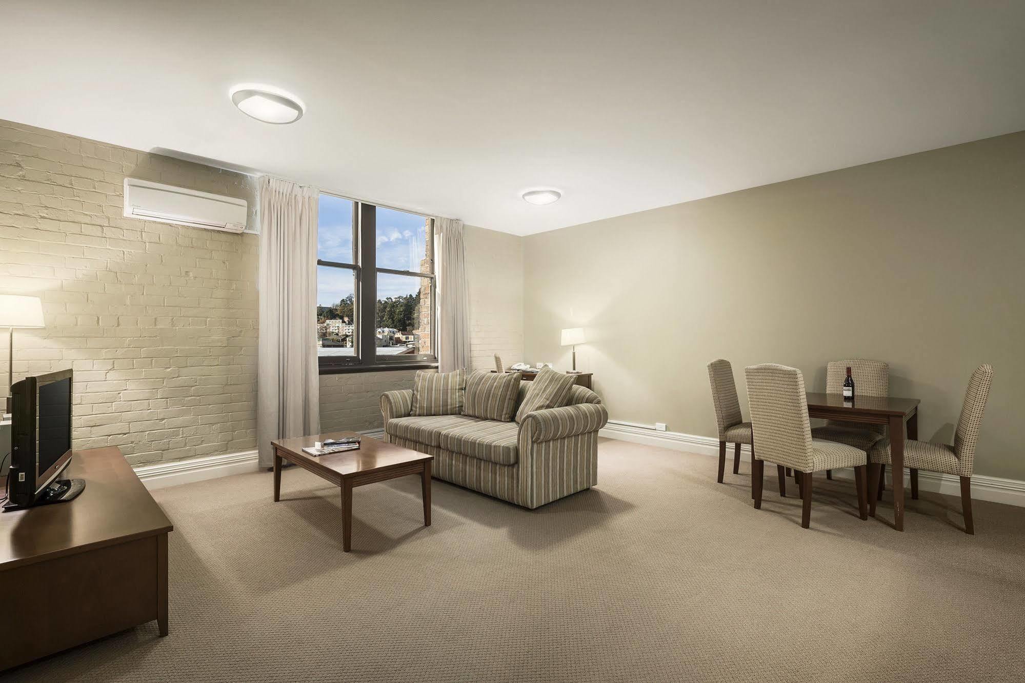 Launceston Central Apartment Hotel Official Exteriör bild
