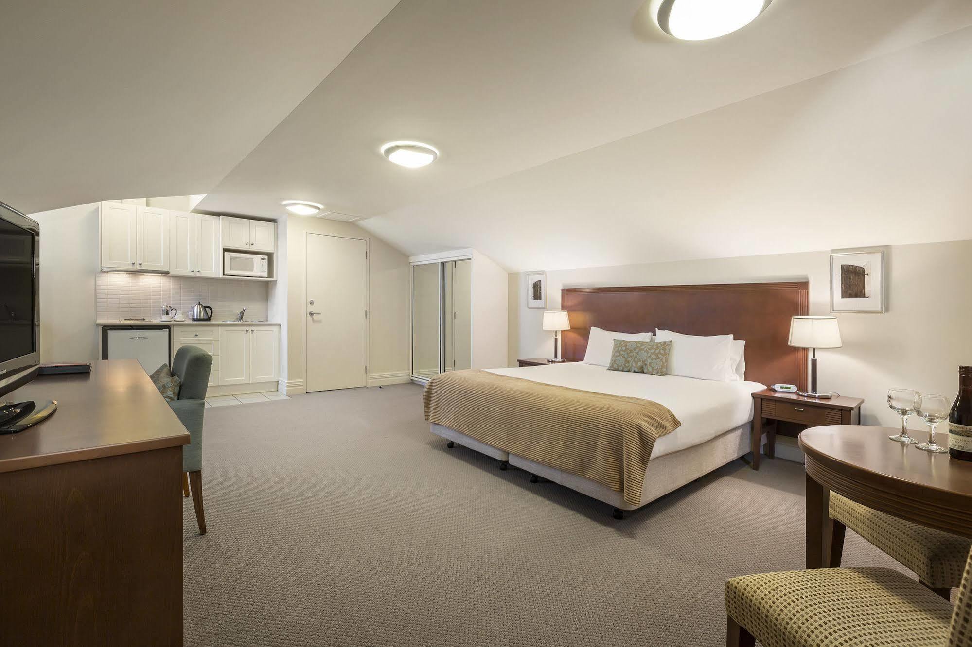 Launceston Central Apartment Hotel Official Exteriör bild