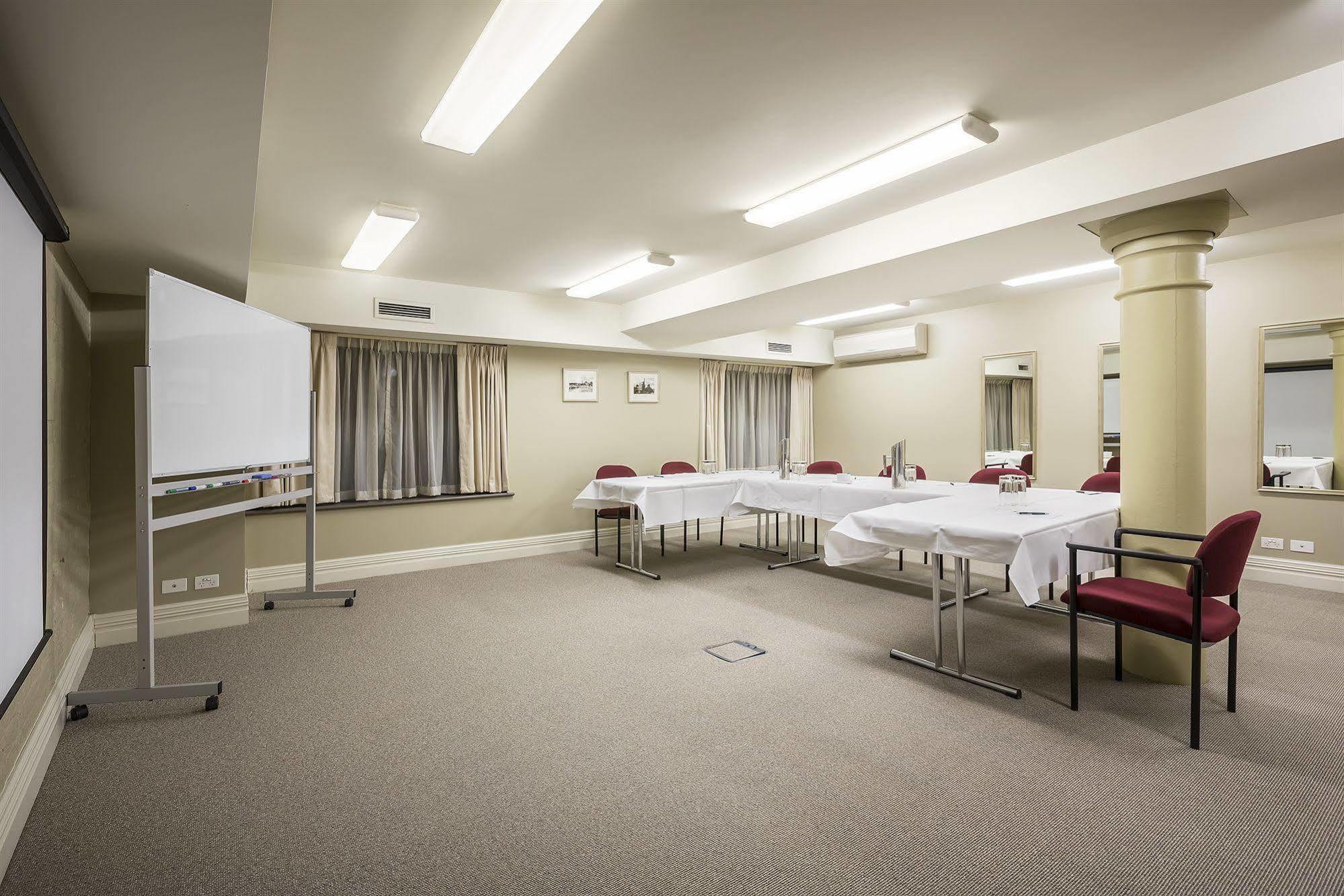 Launceston Central Apartment Hotel Official Exteriör bild